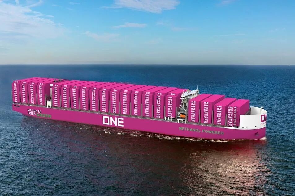 Bunker Fuel Prices Surge Over 30%, Multiple Liner Giants Impose Emergency Surcharges