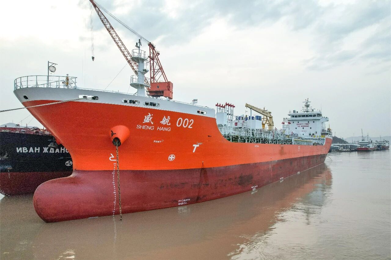 Nearly 1 Billion Yuan Mega Order! Domestic Listed Company to Build 6 New Oil/Chemical Tankers