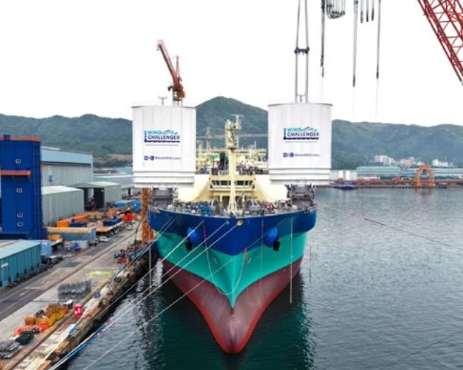 Saving 12% Fuel Per Voyage! World's First Wind-Assisted LNG Carrier Unveiled